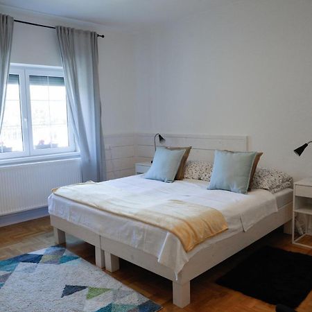 Komárom Apartman 3 מראה חיצוני תמונה