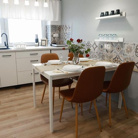 Komárom Apartman 3 מראה חיצוני תמונה