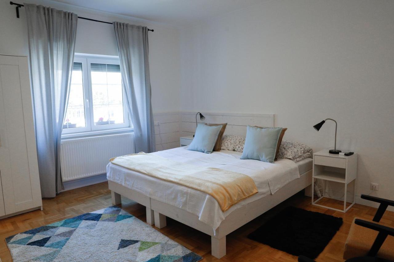 Komárom Apartman 3 מראה חיצוני תמונה