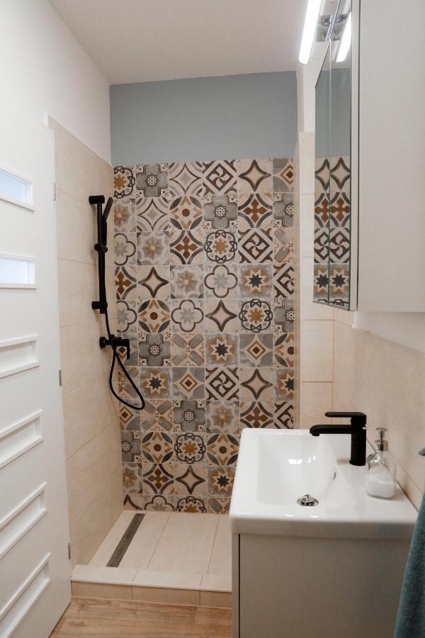 Komárom Apartman 3 מראה חיצוני תמונה