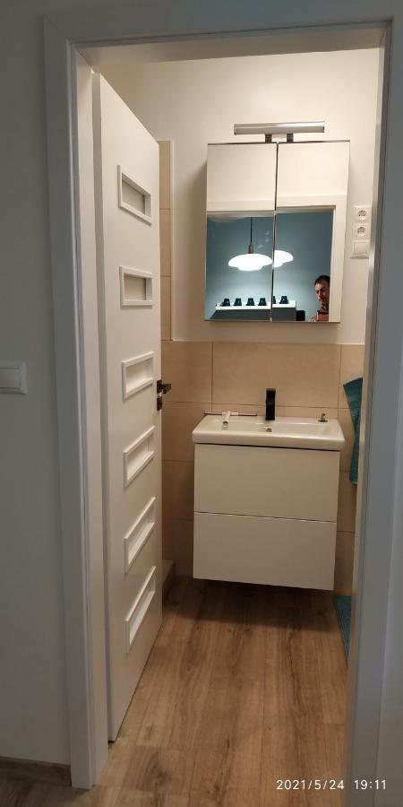 Komárom Apartman 3 מראה חיצוני תמונה